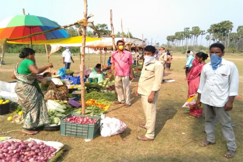 వాలంటీర్లుగా ఆర్టీసి ఉద్యోగులు