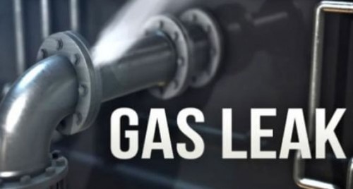 కెమికల్ ఫ్యాక్టరీలో గ్యాస్ లీక్.. ముగ్గురు మృతి