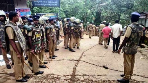 భద్రత పేరుతో భయభ్రాంతులు సృష్టిస్తున్నారు: కాంగ్రెస్‌