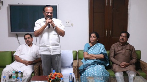 కర్ణాటక బిజెపి ఎంపిలకు కేంద్ర మంత్రి సదానందగౌడ విందు 