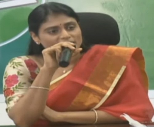 భూతద్దం పట్టి వెతికినా రాష్ట్రంలో కానరాని అభివృద్ధి: షర్మిల