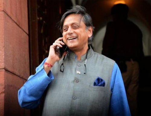 అమెరికా వెళ్లడానికి శశిథరూర్‌కు కోర్టు అనుమతి 