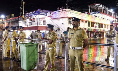 శబరిమలలో ఉద్రిక్త పరిస్థితులు