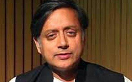 హైకోర్టులో శశిథరూర్ కు ఊరట