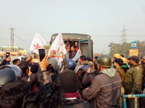 ఏపీ ఇంటర్ బోర్డు ఎదుట ఎస్ఎఫ్ఐ ఆందోళన