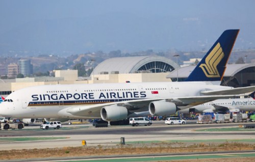 ముంబై-సింగపూర్‌ విమానానికి బాంబు బెదిరింపు