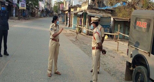 స్పెషల్ పాసులతో లాక్‌డౌన్‌లో ప్రయాణం