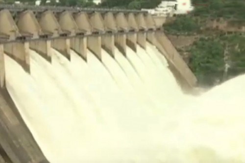 శ్రీశైలం ప్రాజెక్టు 10 గేట్లు ఎత్తివేత