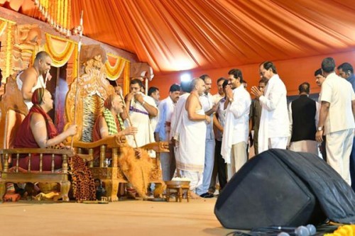 ఘనంగా సన్యాసాశ్రమ దీక్షా స్వీకరణ మహోత్సవం