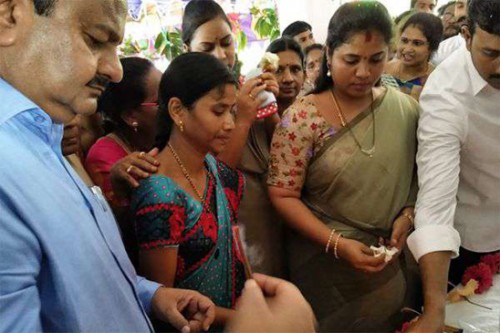  గ్రామ సచివాలయాన్ని ప్రారంభించిన ఏపీ డిప్యూటీ సీఎం