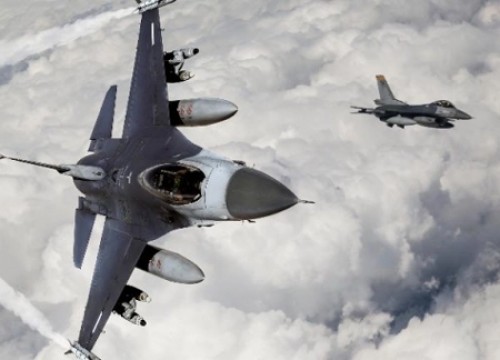 భారత్ లోకి దూసుకొచ్చిన పాక్ యుద్ధ విమానాలు