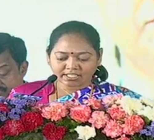 అగ్నిమాపక శాఖలో త్వరలో ఉద్యోగాల భర్తీ: హోంమంత్రి సుచరిత