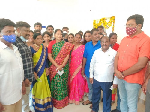 నూతనంగా నిర్మించిన సచివాలయాన్ని ప్రారంభించిన హోంమంత్రి సుచరిత