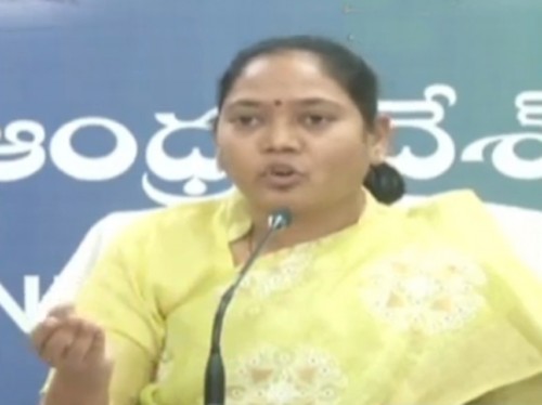 ప్రతి ఇంటికి సంక్షేమ ఫలాలు చేరాలి : సుచరిత