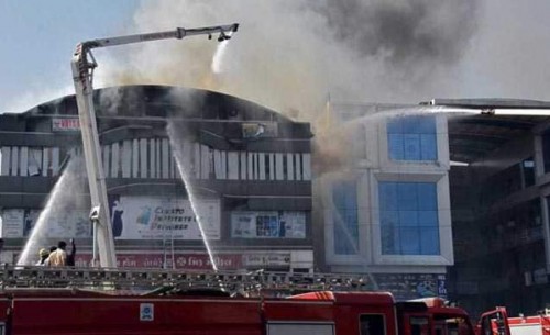 సూరత్‌ అగ్నిప్రమాదం దర్యాప్తుపై నివేదిక ఇవ్వండి : గుజరాత్‌