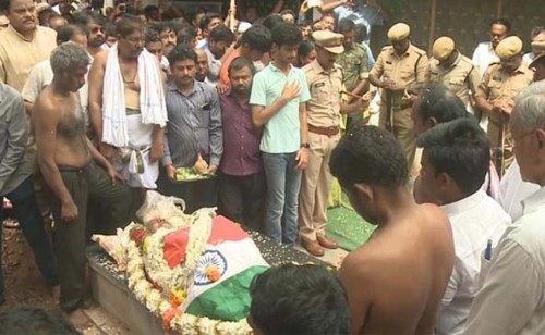 అధికార లాంఛనాలతో ఎస్పీవైరెడ్డి అంత్యక్రియలు పూర్తి