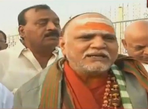 అర్చకులకు వయోపరిమితి నిర్ణయం దారుణమైనది: స్వరూపానందేంద్ర సరస్వతి