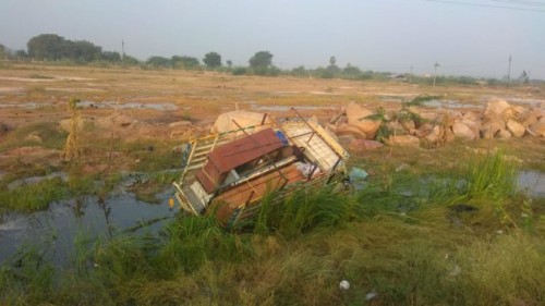 టాటా ఏసీ ఢీకొని వ్య‌క్తి మృతి