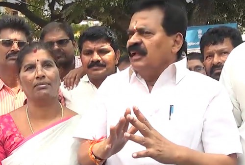 పెన్ష‌న్లు, రేష‌న్ కార్డుల ర‌ద్దుపై టీడీపీ నేత‌ల ఆందోళ‌న‌