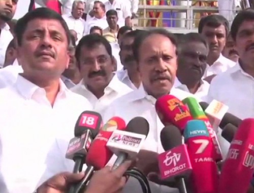 బిజెపితో పొత్తు హాస్యాస్పదం : తంబిదురై