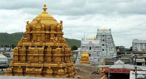 తిరుమలలో కొనసాగుతున్న భక్తుల రద్దీ