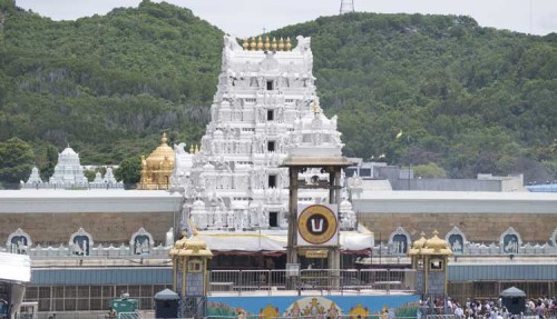 తిరుమలలో పెరిగిన భక్తుల రద్దీ
