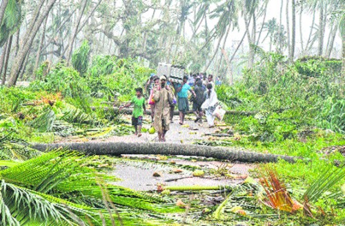 తిత్లీ తుపాను బాధితుల సహాయార్థం ఏపీఎస్ఆర్టీసీ ఉద్యోగులు రూ.2కోట్ల విరాళం