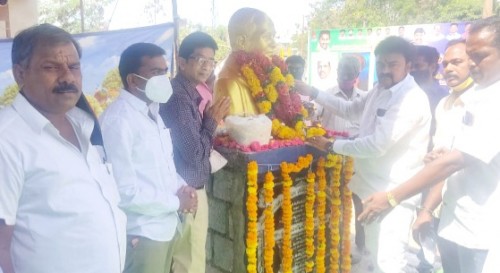 బలహీన వర్గాల ఆరాధ్య దైవం డాక్టర్ బీ ఆర్ అంబేద్కర్ : తోలేటి శ్రీకాంత్ 