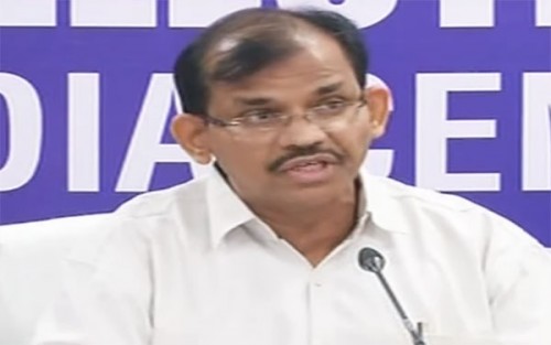 రాజకీయ పార్టీలకు సోషల్ మీడియా కు సంబంధించి  నోటీసులు జారీ : ద్వివేది