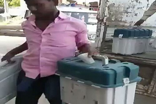 భ‌ద్ర‌త లేకుండా ఈవీఎంల త‌ర‌లింపుపై స్పందించిన ఈసీ