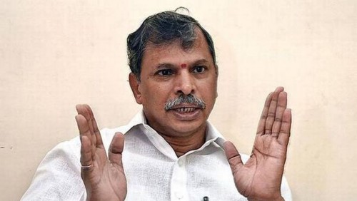  జనసేన అధినేత పవన్ పై  ఎపిసిసి ఉపాధ్యక్షుడు తులసీరెడ్డి ఆగ్రహం