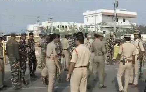 సచివాలయం ఫైర్ స్టేషన్ వద్ద ఉద్రిక్తత