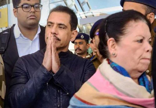 కక్ష సాధింపుతో అకారణంగా వేధిస్తున్న ఇ.డి. : వాద్రా