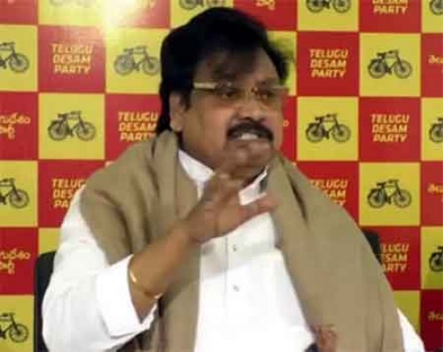 ఐటీశాఖ ఇచ్చిన నోట్ మత్రులకు అర్థం కాలేదు : వర్ల రామయ్య 