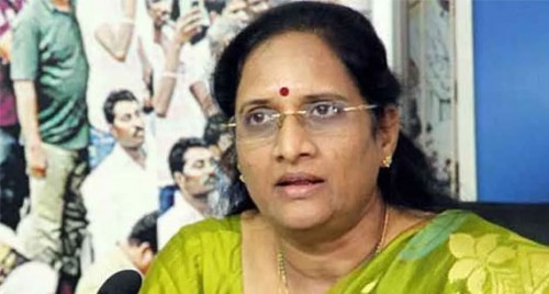 ఇలాంటి ఘటనలకు రాజకీయ రంగు పులుముతున్నారు : వాసిరెడ్డి పద్మ