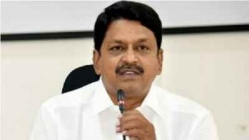 వానకు తడిసి పాడైన పంటలను పరిశీలించిన పయ్యావుల కేశవ్