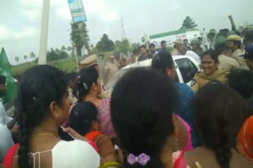 వెల‌గ‌పూడిలో ఉద్రిక్త‌త‌