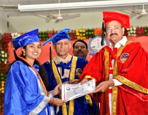 వెటర్నరీ యూనివర్సిటీ 8వ స్నాతకోత్సవం