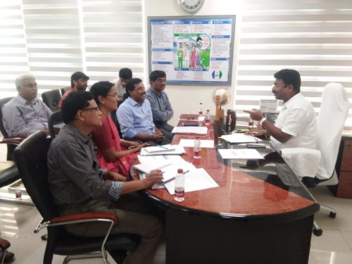 పాఠశాల విద్య అధికారులతో మంత్రి సురేష్ సమీక్ష