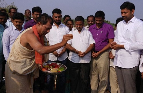 33 కెవి సబ్ స్టేషన్ కు భూమిపూజ

