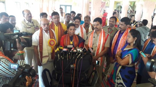విజయవాడ దుర్గ గుడిలో ముగిసిన భవాని దీక్షల విరమణలు