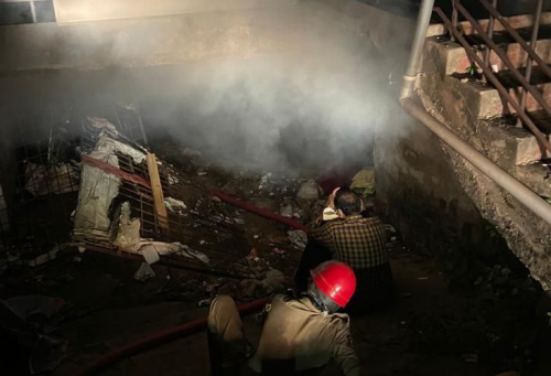 కేఎస్‌ఆర్ కాంప్లెక్స్ భవనం సెల్లార్లో అగ్నిప్రమాదం