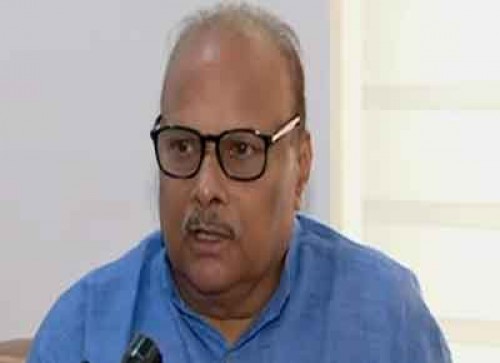 ఆర్థిక వ్యవస్థను పూర్తిగా సంక్షోభంలోకి నెట్టారు: యనమల