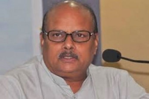 మోదీ, జగన్ వల్లే ఏపీ ఆర్థిక వ్యవస్థ కుదేలైంది: యనమల