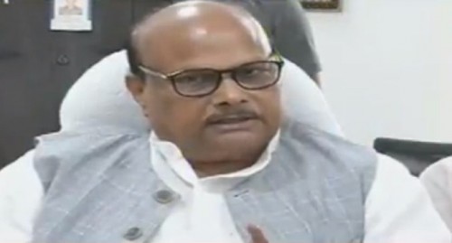 అధికారుల పరస్పర కేసులతో అప్రదిష్టపాలైన సిబిఐ : యనమల