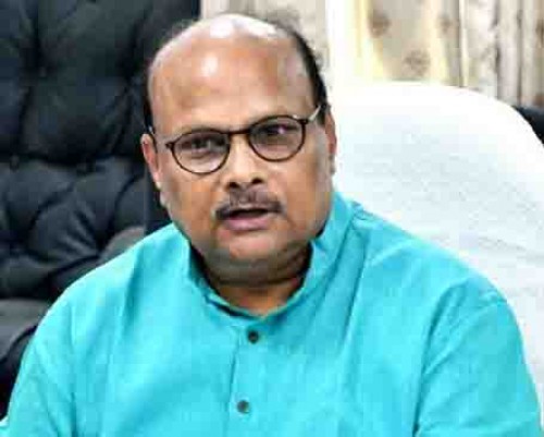 విశాఖలో వైసీపీ రౌడీయిజం : యనమల