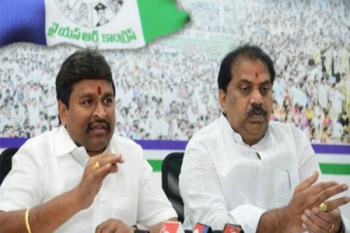 జలీల్‌ ఖాన్‌ పై వైసిపి నేతల ఫిర్యాదు