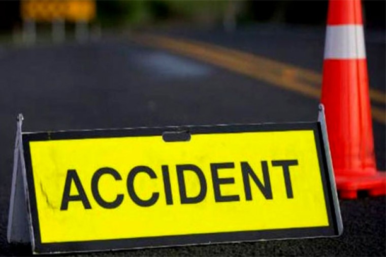 Five medicos among six killed as car runs amok in Andhra