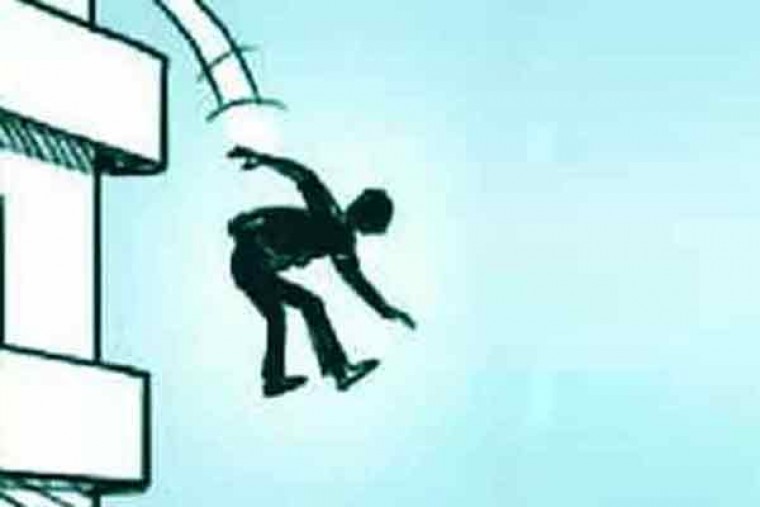 Student jumps to death from JNTU building in Andhra