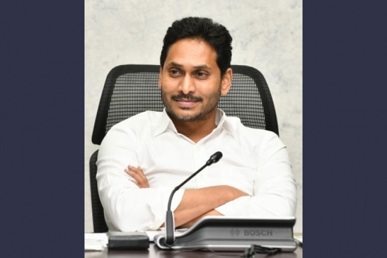 HC notice to Jagan on ex-MP's PIL in illegal assets case